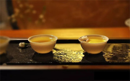 长沙大益与其他品牌普洱茶回收价格对垒：品牌影响力如何左右价值